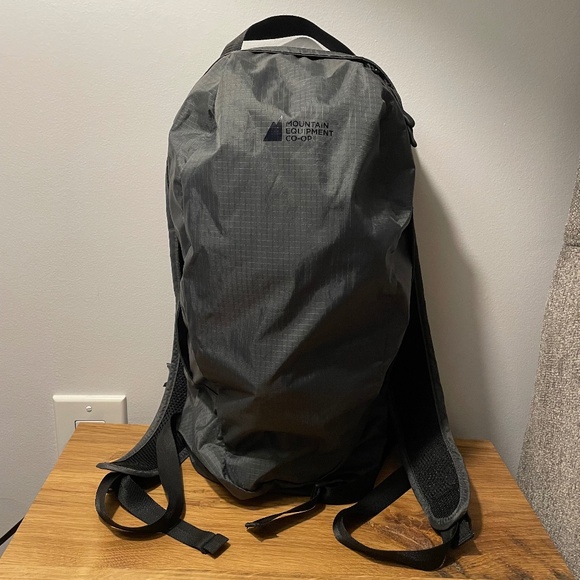 Mountain Equipment Co-op Backpack Lightweight Gray – LIKE NEW - Picture 1 of 14